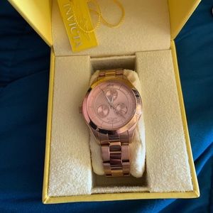 Beautiful INVICTA rose gold watch